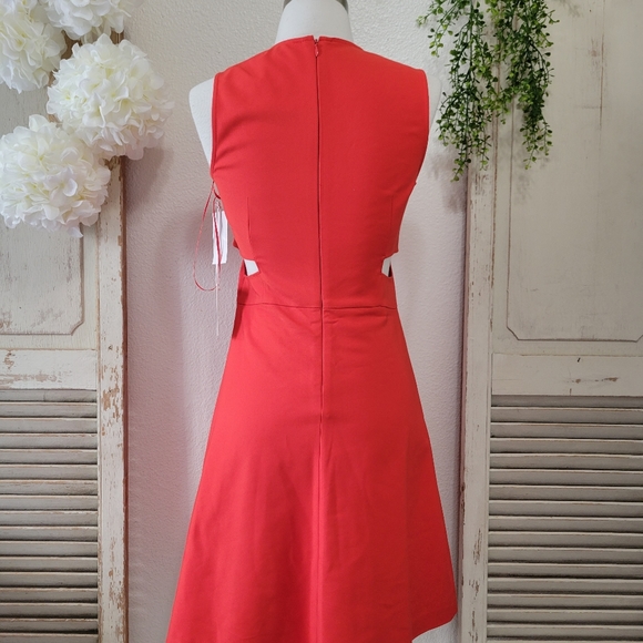 1. State v neck cut out dress size XSmall New - Picture 5 of 12